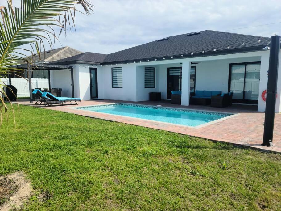 Casa Sevilla, Heated Pool, Sleeps 9, 4B3B Кейп-Корал Екстер'єр фото